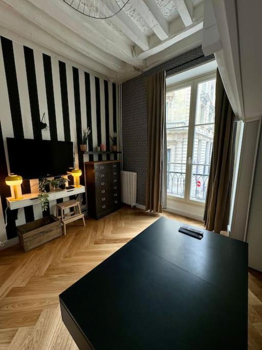 Appartement Au Coeur De Paris Exterior photo
